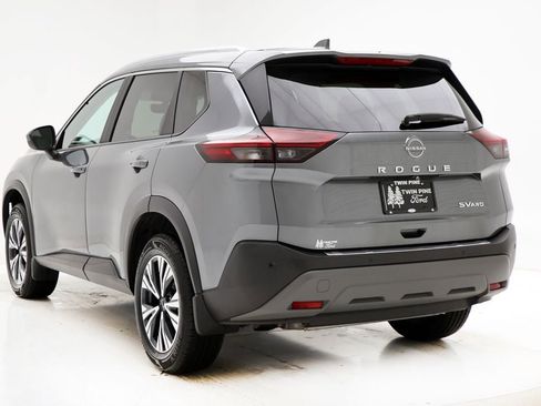 Used 2023 Nissan Rogue SV w/ SV Premium B Package image 6
