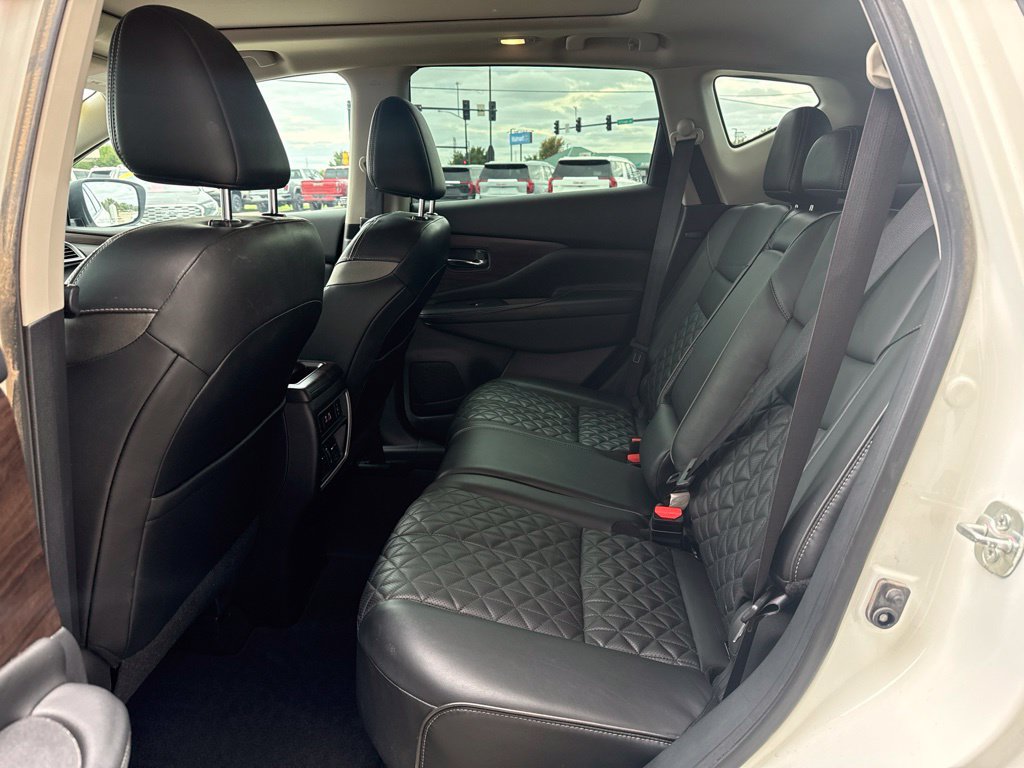Used 2019 Nissan Murano Platinum w/ Cargo Package FWD image 17