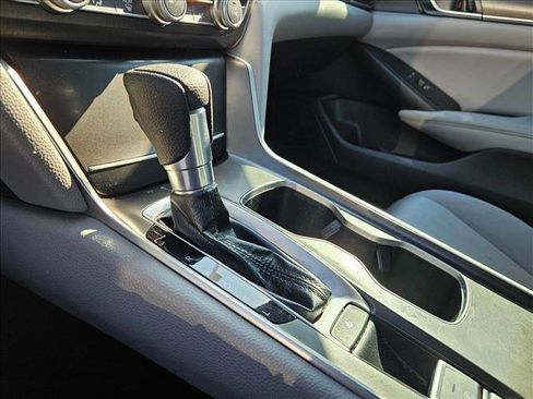 Used 2019 Honda Accord LX image 10