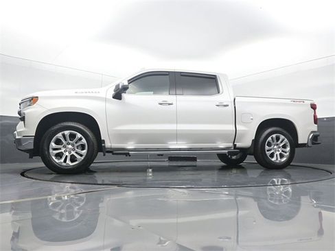 Used 2025 Chevrolet Silverado 1500 LTZ image 47