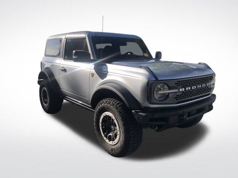 Used 2023 Ford Bronco Badlands w/ Sasquatch Package AWD/4WD image 3