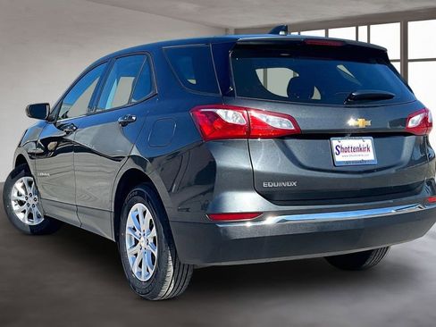 Used 2018 Chevrolet Equinox LS image 4