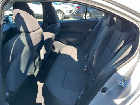 Used 2025 Toyota Corolla LE image 26