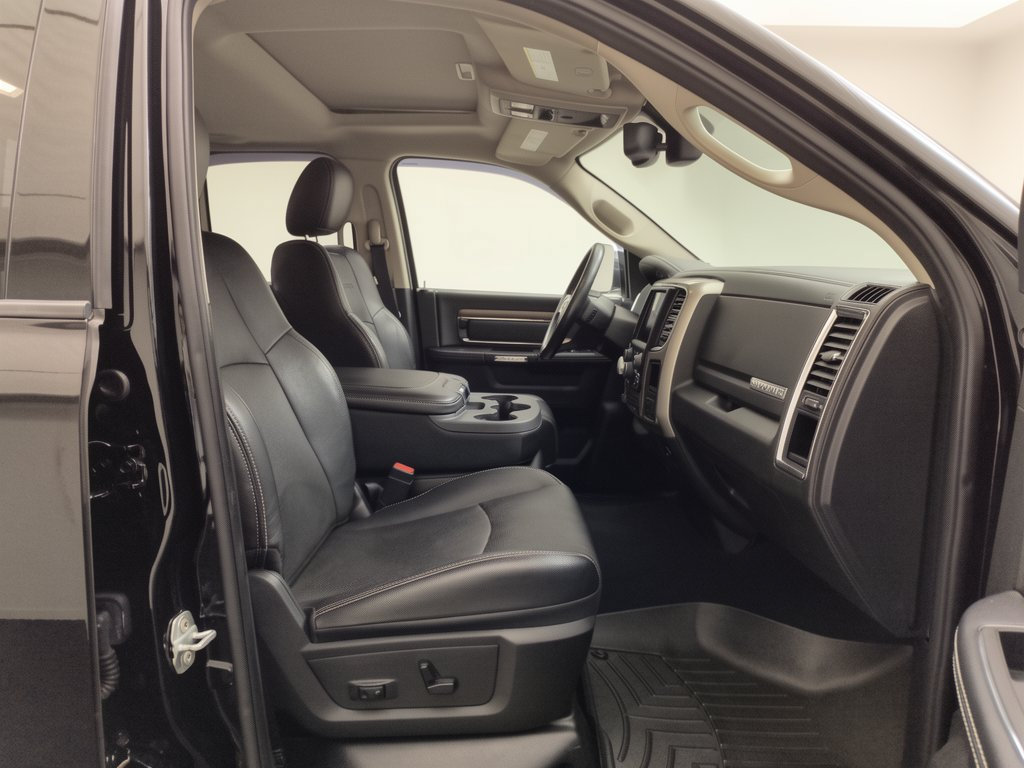 Used 2014 RAM 1500 Laramie AWD/4WD image 30