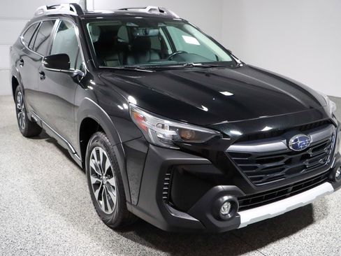 Used 2023 Subaru Outback Limited image 5