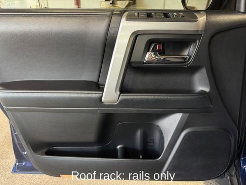 Used 2021 Toyota 4Runner SR5 AWD/4WD image 9