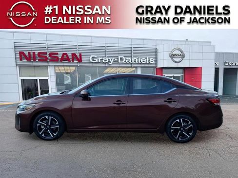 Used 2024 Nissan Sentra SV FWD image 4