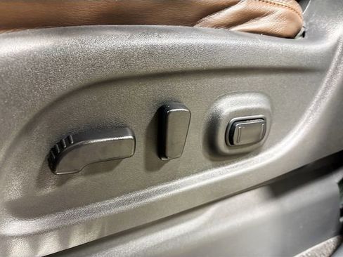 Used 2016 Nissan Titan Platinum Reserve AWD/4WD image 21