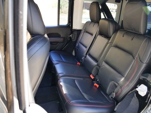 Used 2020 Jeep Wrangler Unlimited Rubicon image 25