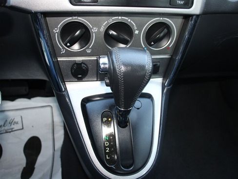 Used 2006 Toyota Matrix XR FWD image 8