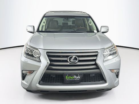 Used 2018 Lexus GX 460 Premium w/ Premium Package AWD/4WD image 2
