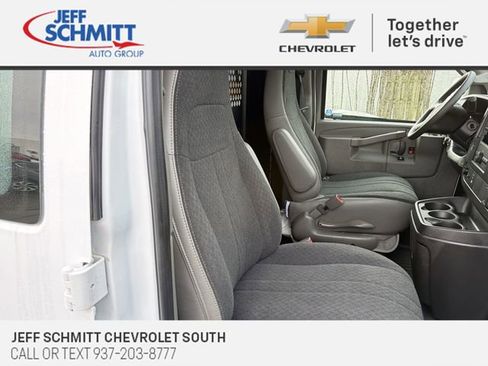 Used 2024 Chevrolet Express 2500 w/ Driver Convenience Package image 17
