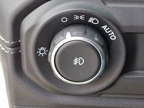 Used 2026 Jeep Wrangler Unlimited Rubicon AWD/4WD image 23