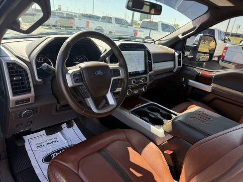 Used 2022 Ford F350 King Ranch w/ King Ranch Ultimate Package AWD/4WD image 6