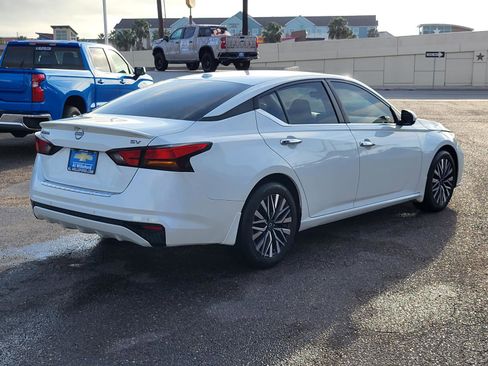 Used 2023 Nissan Altima 2.5 SV image 5
