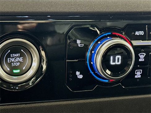 Used 2024 GMC Sierra 1500 Elevation image 18