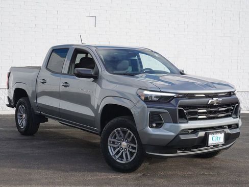 New 2026 Chevrolet Colorado LT w/ LT Convenience Package AWD/4WD image 3