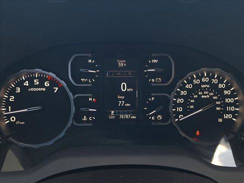 Used 2018 Toyota Tundra SR5 w/ SR5 Upgrade Package image 11