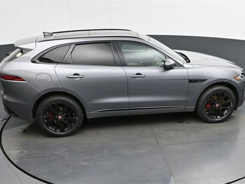 Used 2023 Jaguar F-PACE R-Dynamic S image 44