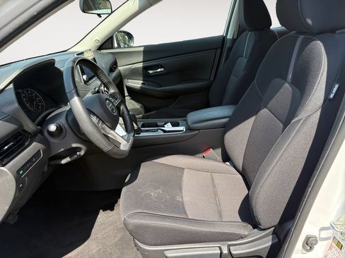 Used 2023 Nissan Sentra SV FWD image 9