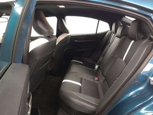 Used 2025 Toyota Camry SE FWD image 5