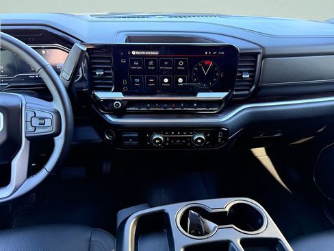 Used 2025 GMC Sierra 1500 SLT image 19