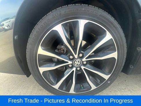 Used 2017 Toyota Corolla SE w/ Carpet Mat Package (TMS) FWD image 10