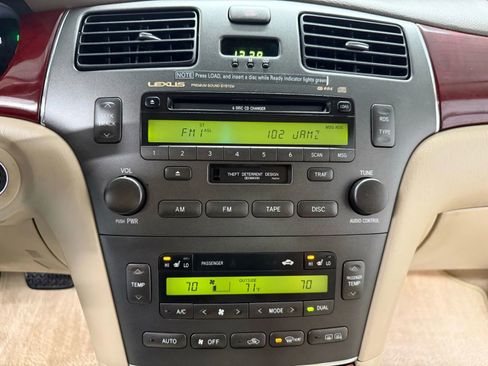 Used 2003 Lexus ES 330 ES 300 Sedan 4D image 21