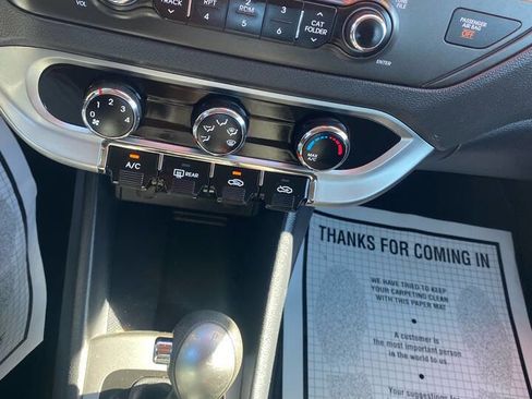 Used 2013 Kia Rio EX image 21