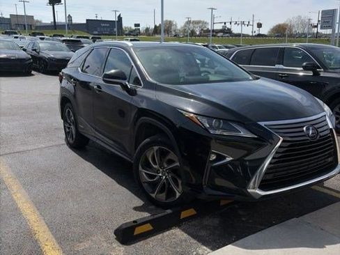 Used 2019 Lexus RX 450hL Luxury image 2
