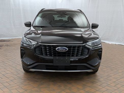 Certified 2024 Ford Escape Active w/ Tech Pack #1 AWD/4WD image 2