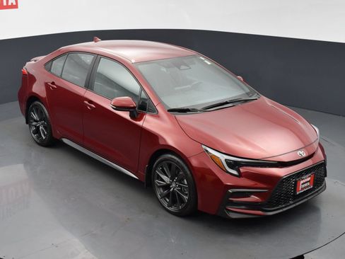 Used 2025 Toyota Corolla SE FWD image 21