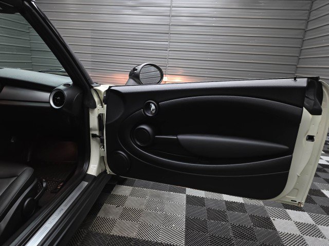 Used 2015 MINI Cooper Convertible FWD image 29