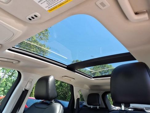 Used 2023 Ford Edge SEL w/ Convenience Package AWD/4WD image 18