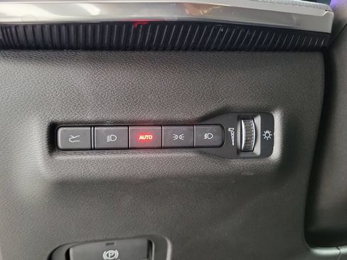 Used 2024 Jeep Wagoneer Launch Edition AWD/4WD image 13