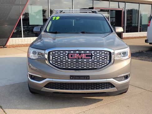 Used 2019 GMC Acadia Denali FWD image 2