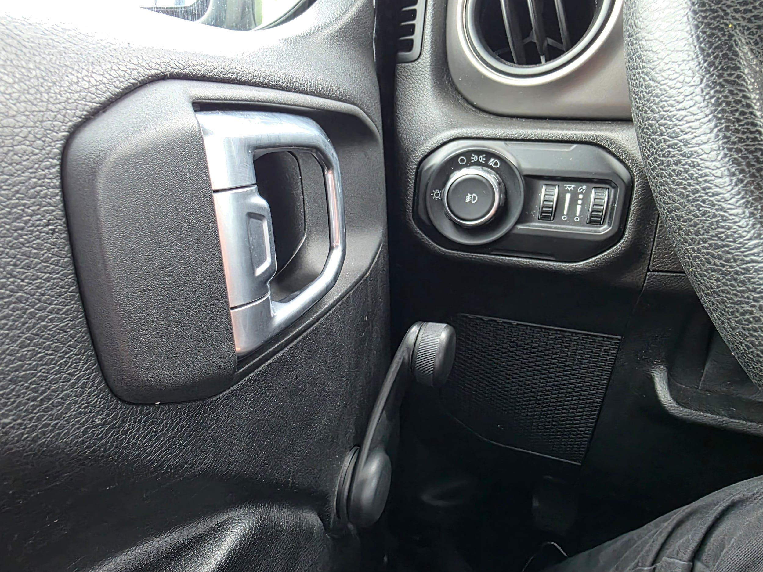 Used 2020 Jeep Wrangler Unlimited Sport AWD/4WD image 18
