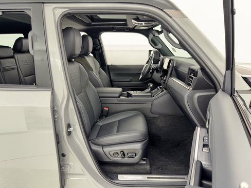 Certified 2025 Lexus GX 550 AWD/4WD image 31