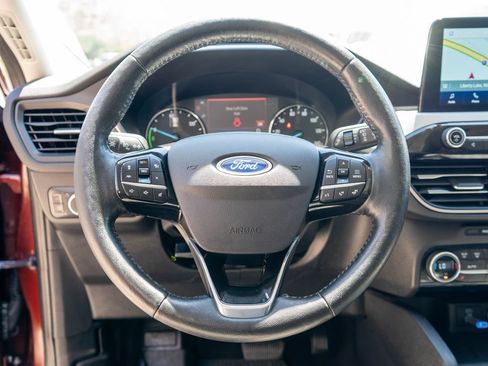 Used 2021 Ford Escape SE w/ SE Sport Appearance Package AWD/4WD image 15