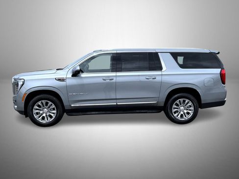 Certified 2025 GMC Yukon XL Denali AWD/4WD image 8