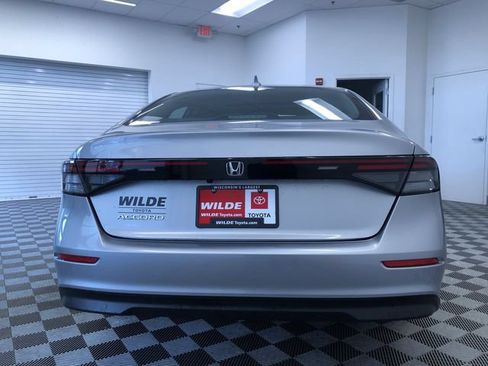 Used 2023 Honda Accord EX image 13