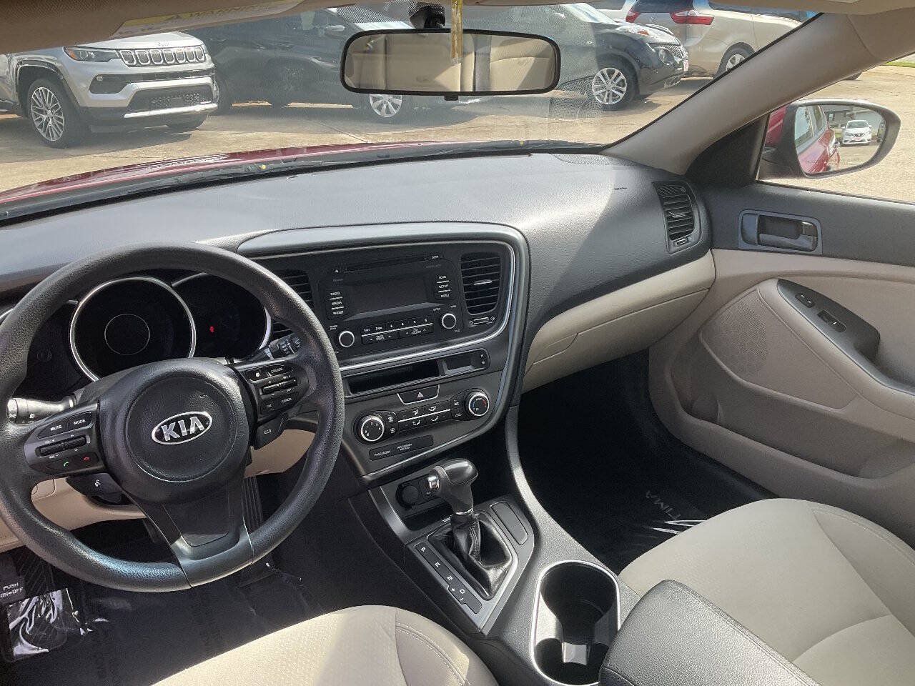 Used 2015 Kia Optima LX FWD image 14