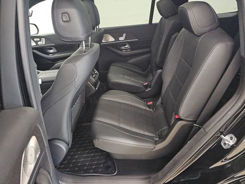 Used 2023 Mercedes-Benz GLS 450 4MATIC image 5
