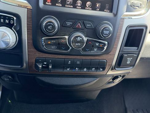 Used 2014 RAM 1500 Laramie RWD image 39