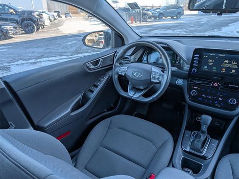 Used 2020 Hyundai Ioniq SE image 9