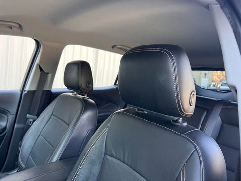 Used 2021 GMC Terrain SLT w/ Elevation Edition image 14