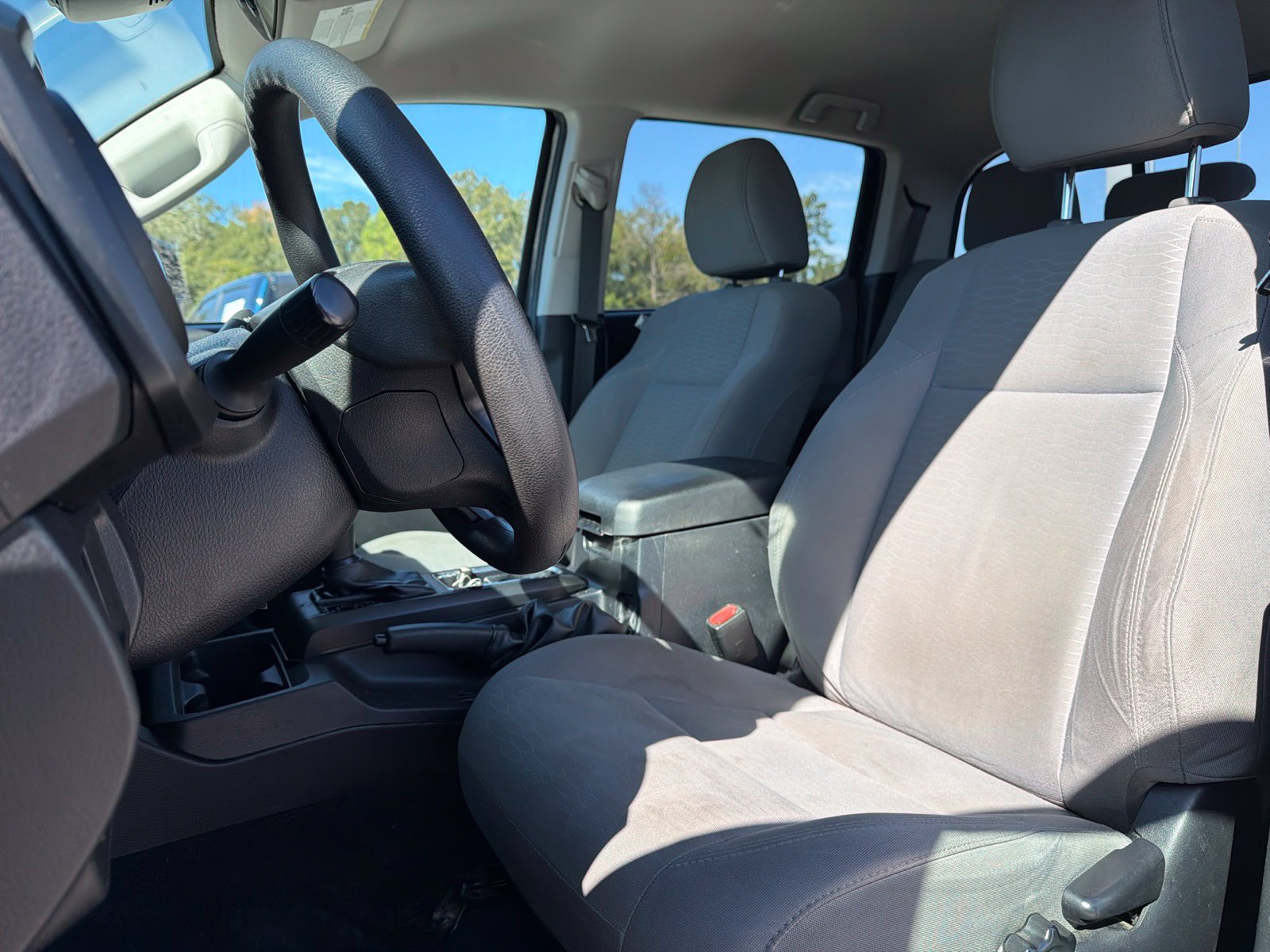 Used 2019 Toyota Tacoma SR w/ SR Convenience Package RWD image 8