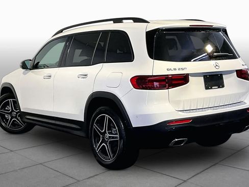 New 2026 Mercedes-Benz GLB 250 4MATIC image 3