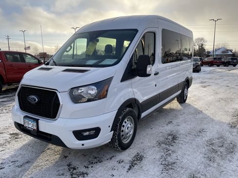 Used 2024 Ford Transit 350 XLT image 4