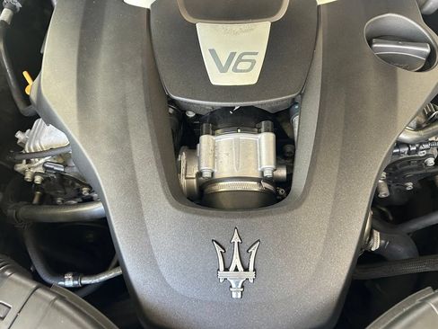 Used 2015 Maserati Ghibli RWD image 14